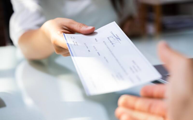 เปลี่ยนเช็คเป็นเงินทุน